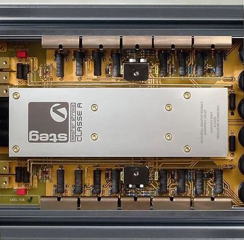 Soundking AK20BA Amplificatore Basso 20W RMS - Equalizzatore 4 - Foto 1